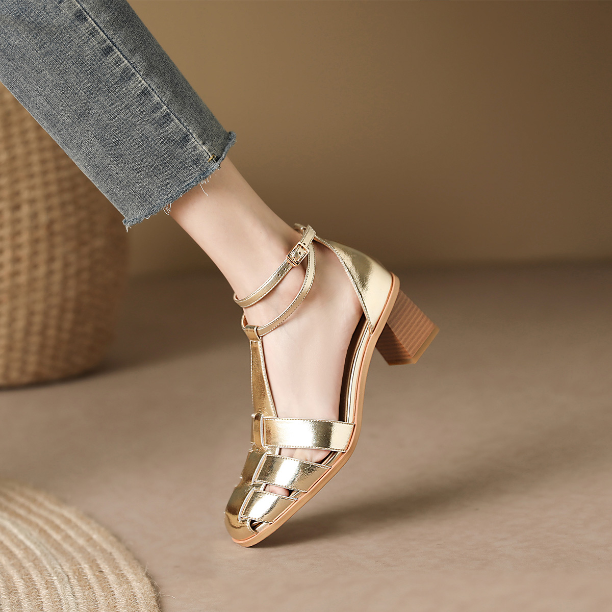 Cheap (W) 루이자 바르셀로스 5.5cm 둥근코 굽 컴포트 슈즈 X901441