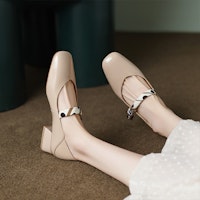 (W) Luiza Barcelos Sepatu Sneaker Elegan Pita Ujung Bulat 'Aprikot' X901963 Shop (W) Luiza Barcelos Sepatu Sneaker Elegan Pita Ujung Bulat 'Aprikot' X901963