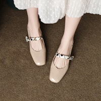 (W) Luiza Barcelos Sepatu Sneaker Elegan Pita Ujung Bulat 'Aprikot' X901963 Sizing (W) Luiza Barcelos Sepatu Sneaker Elegan Pita Ujung Bulat 'Aprikot' X901963