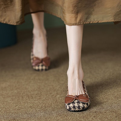 (W) Luiza Barcelos Kasut Rata Corak Houndstooth dengan Reben 'Coklat' X900876 Details for (W) Luiza Barcelos Kasut Rata Corak Houndstooth dengan Reben 'Coklat' X900876