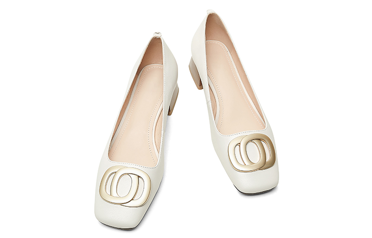 Shop (W) Luiza Barcelos Kasut Tumit Rendah Hujung Bulat dengan Gesper Logam 'Beige' X900899