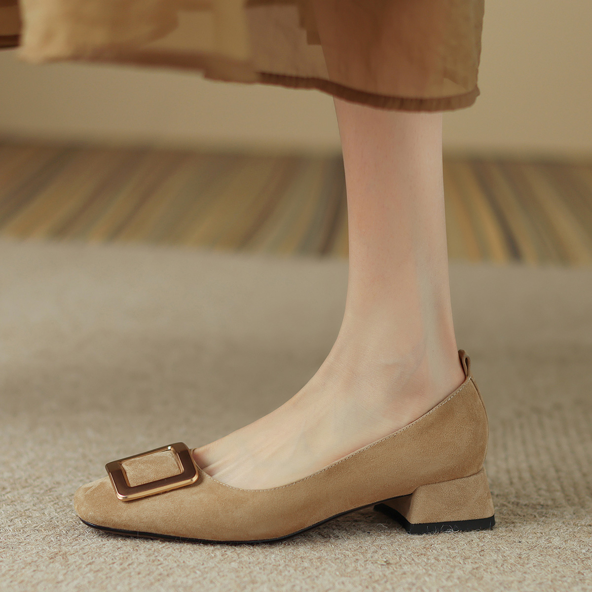 (W) Luiza Barcelos Round Toe Metallic Buckle Chunky Heel 'Suede' 圖 12