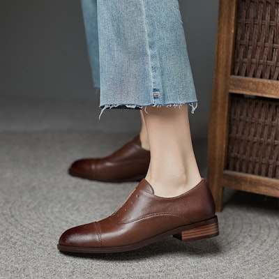 (Women) Luiza Barcelos Round Toe Perforated Chunky Heel 'Brown' X901036 Details for (Women) Luiza Barcelos Round Toe Perforated Chunky Heel 'Brown' X901036