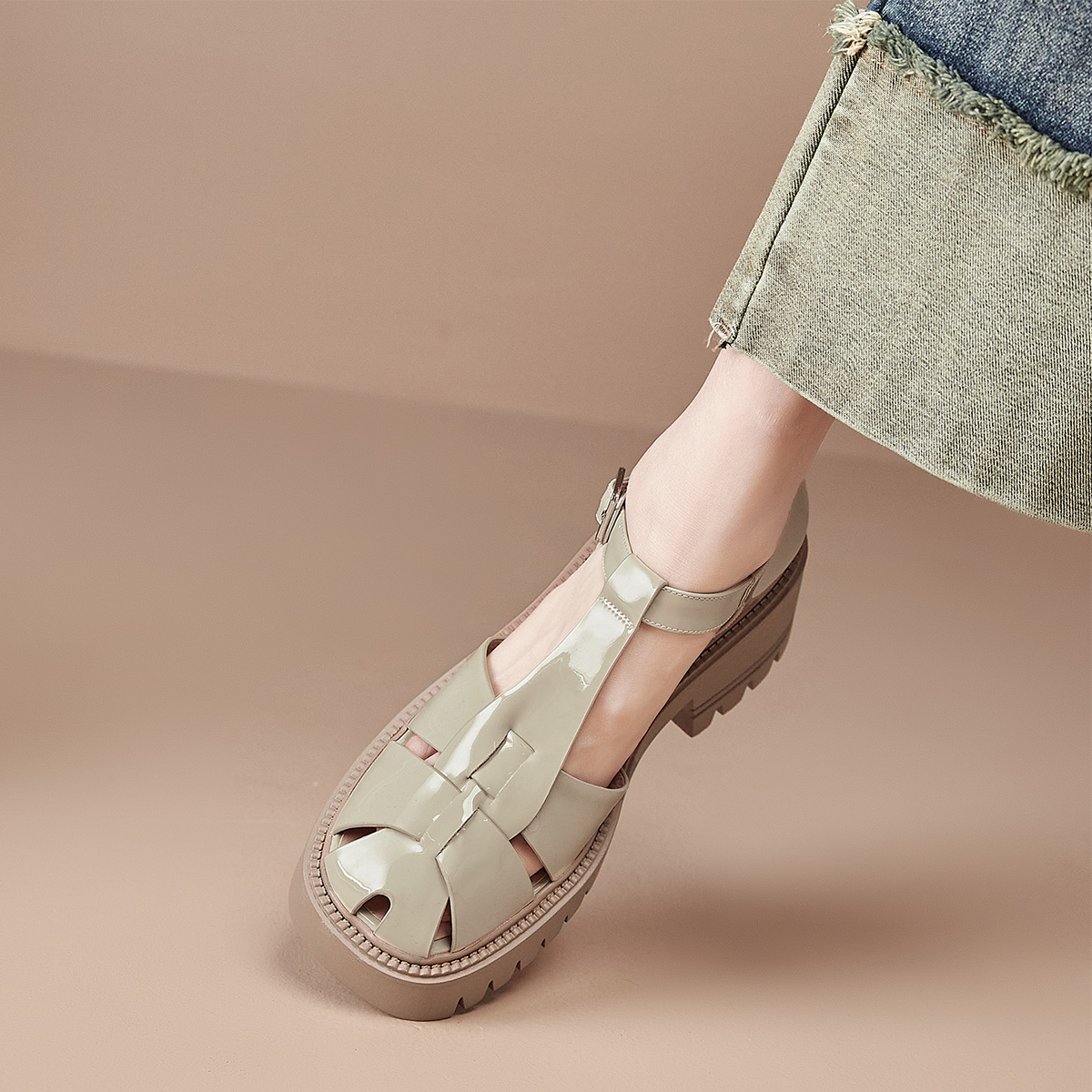 Order (Women) Luiza Barcelos Round Toe Woven Buckle Chunky Heel Sandals 'Apricot' X901312