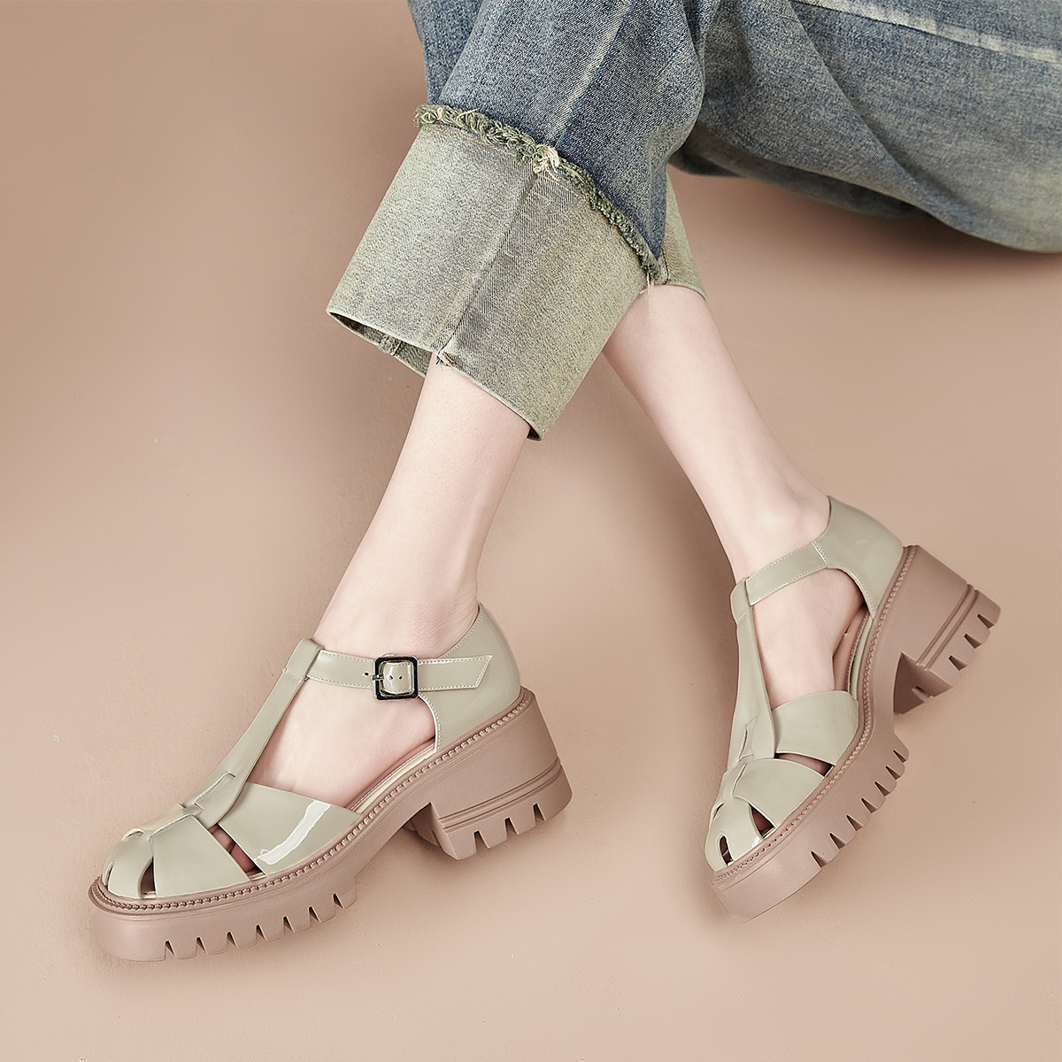 Lookbook (Women) Luiza Barcelos Round Toe Woven Buckle Chunky Heel Sandals 'Apricot' X901312