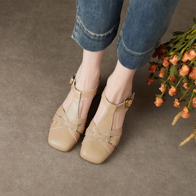 (Women) Luiza Barcelos Round Toe Woven Chunky Heel Buckle Sandal 'Apricot' X901375 Purchase (Women) Luiza Barcelos Round Toe Woven Chunky Heel Buckle Sandal 'Apricot' X901375