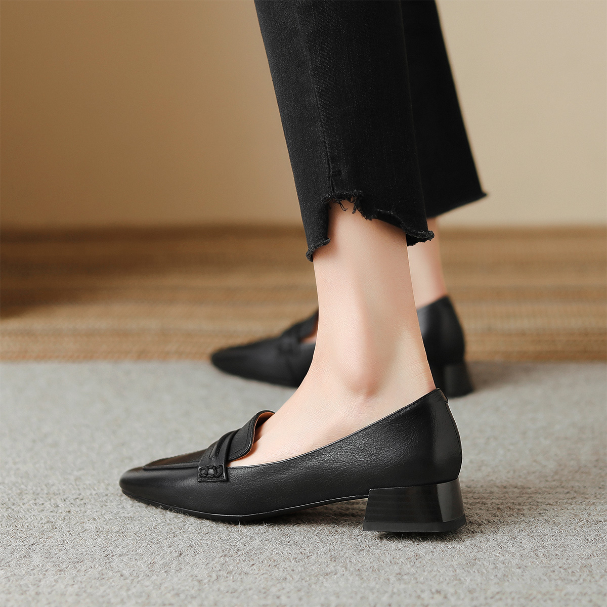 (W) Luiza Barcelos Sandal 'Black Simplistic One-Strap' 圖 2