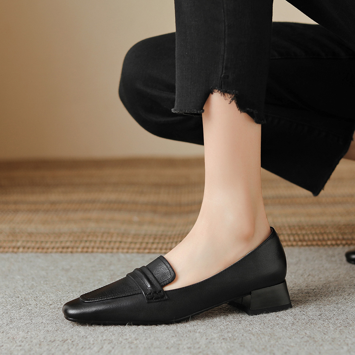 (W) Luiza Barcelos Sandal 'Black Simplistic One-Strap' 圖 3