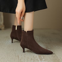 (W) 루이자 바르셀로스 블랙 스웨이드 숏부츠 (Luiza Barselloseu Beullaek Seuweideu Syosbutseu) X902149 Lookbook (W) 루이자 바르셀로스 블랙 스웨이드 숏부츠 (Luiza Barselloseu Beullaek Seuweideu Syosbutseu) X902149