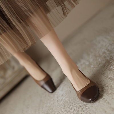 (W) Luiza Barcelos Tumit Slip-On 'Coklat Muda' X901902 Lookbook (W) Luiza Barcelos Tumit Slip-On 'Coklat Muda' X901902