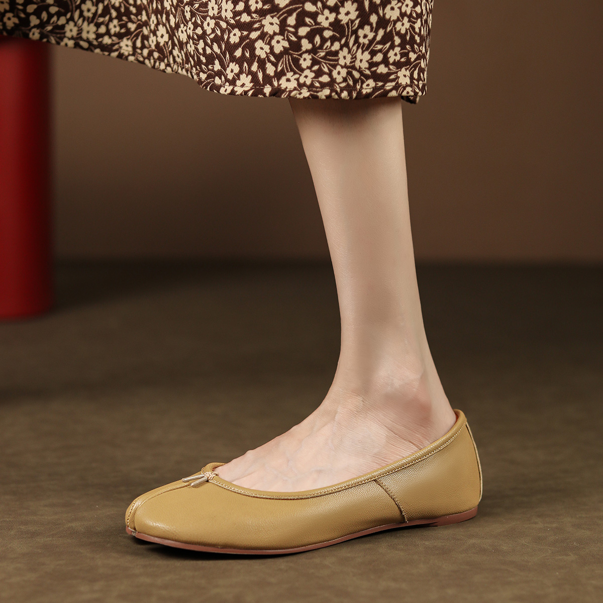 Purchase (W) (女性用) Luiza Barcelos スプリットトゥ シープスキン フラットシューズ 'シングルシュー' X900821 X900821