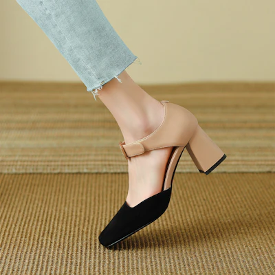 (W) Luiza Barcelos Sepatu Chunky Heel Ujung Kotak 'Apricot' X901326 Order (W) Luiza Barcelos Sepatu Chunky Heel Ujung Kotak 'Apricot' X901326