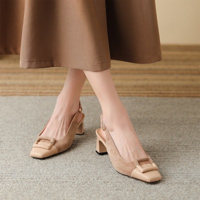 路易莎·巴塞羅斯 PU 拼接方頭粗跟高跟鞋 女款 杏色 Shop 路易莎·巴塞羅斯 PU 拼接方頭粗跟高跟鞋 女款 杏色