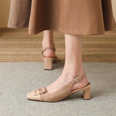 路易莎·巴塞羅斯 PU 拼接方頭粗跟高跟鞋 女款 杏色 Purchase 路易莎·巴塞羅斯 PU 拼接方頭粗跟高跟鞋 女款 杏色