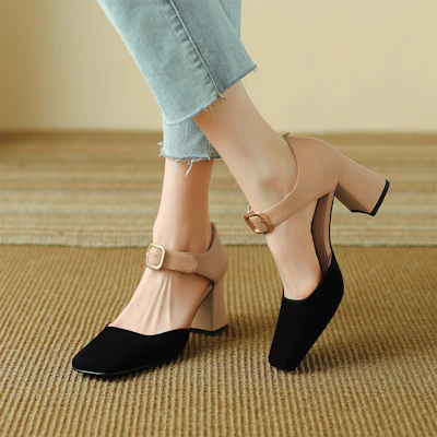 (W) Luiza Barcelos Sepatu Chunky Heel Ujung Kotak 'Apricot' X901326 Details for (W) Luiza Barcelos Sepatu Chunky Heel Ujung Kotak 'Apricot' X901326