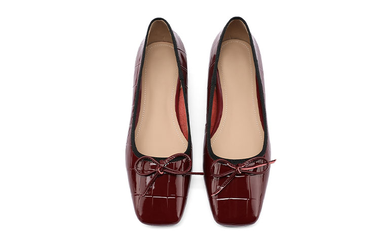 Purchase (W) Luiza Barcelos Tumit Tebal Hujung Empat 'Kulit Burgundy Berkilat' X900953