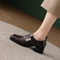 (W) 루이자 바르셀로스 스퀘어토 힐 (브라운) X900568 Lookbook (W) 루이자 바르셀로스 스퀘어토 힐 (브라운) X900568