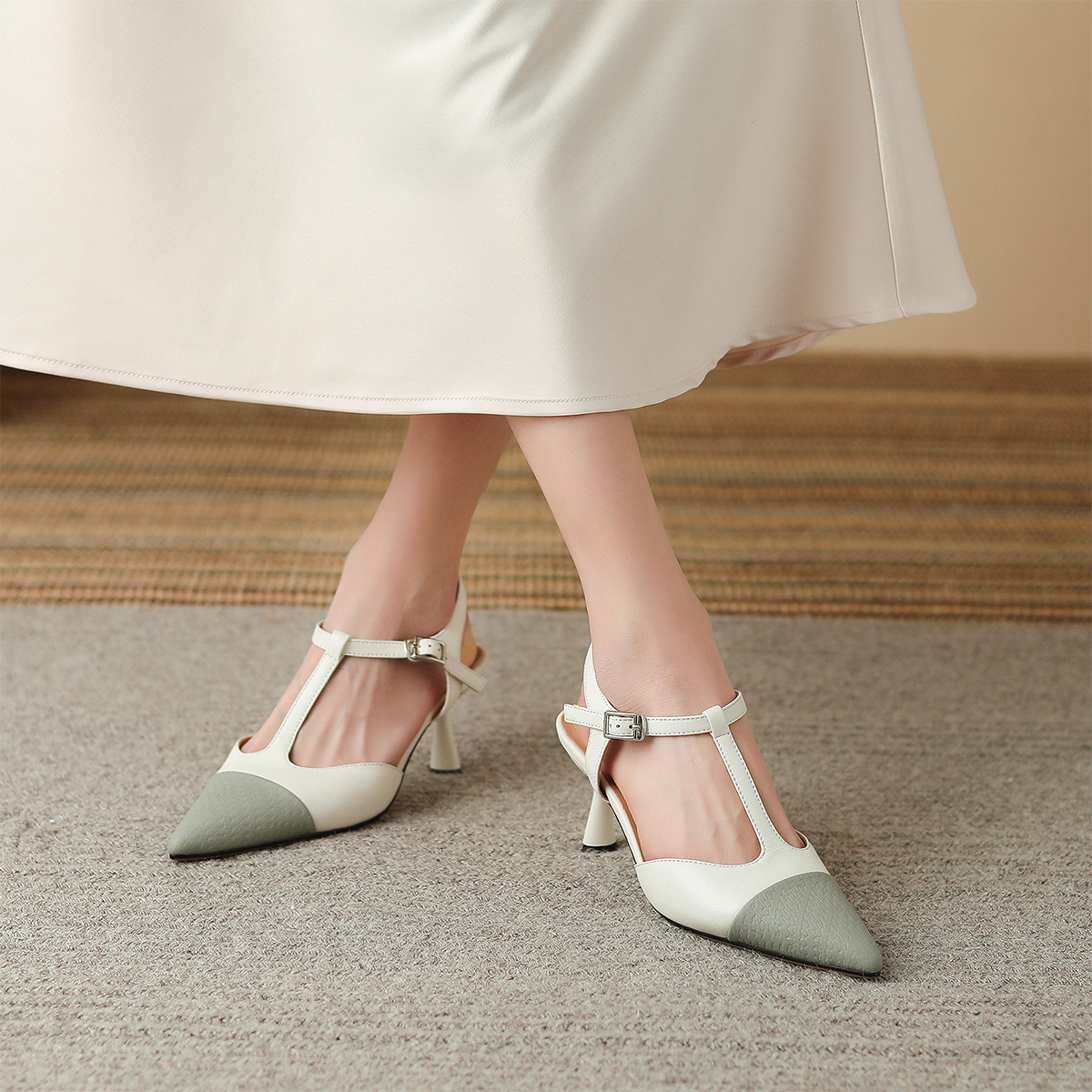 Details for (Women) Luiza Barcelos Stiletto 'Buckle Pointed-Toe Mint Green' X901270