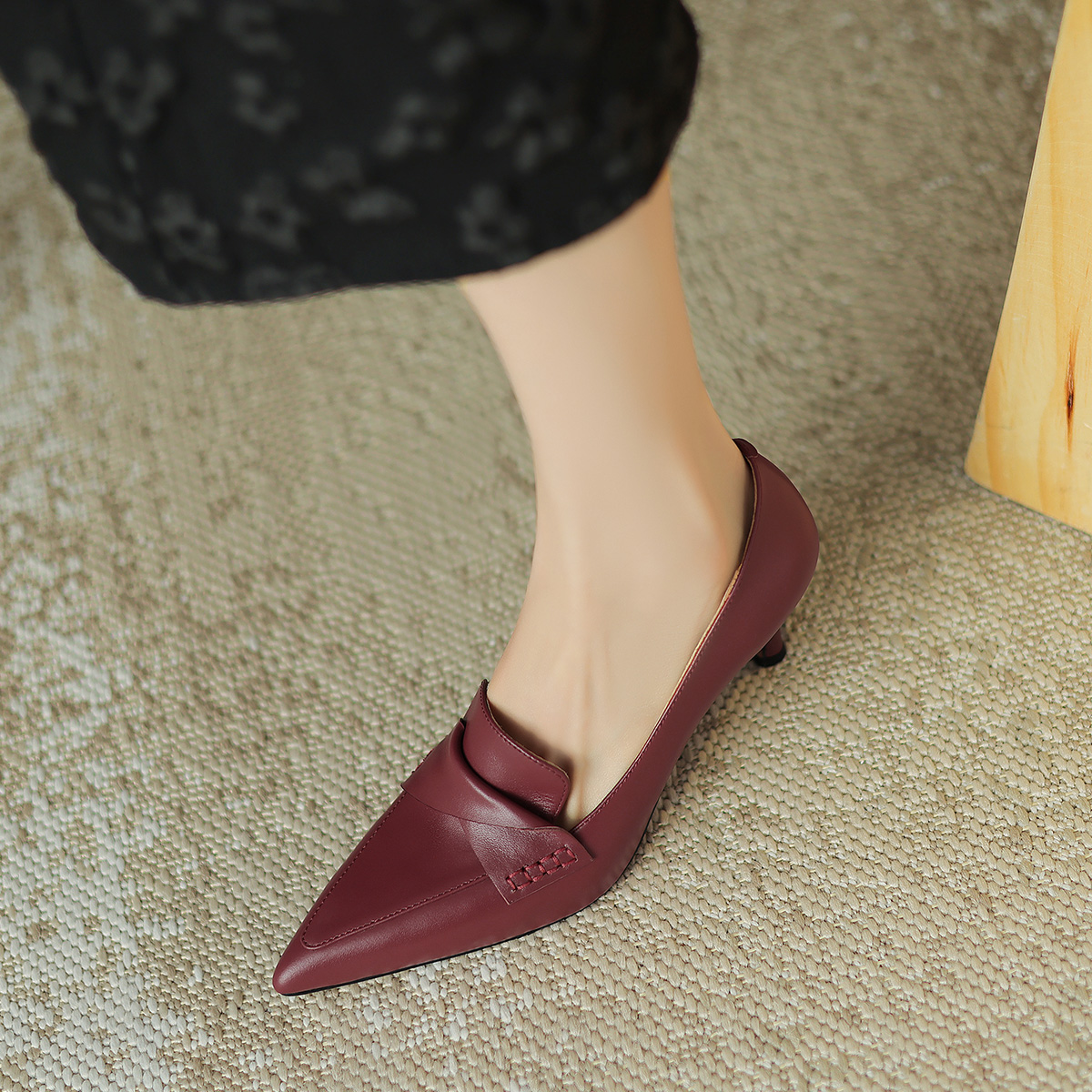 Details for (Women) Luiza Barcelos Stiletto 'Burgundy Elegance' X901892