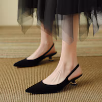 Lookbook (W) Luiza Barcelos Sepatu Stiletto Hak Tinggi 'Sophisticated Black' X901311