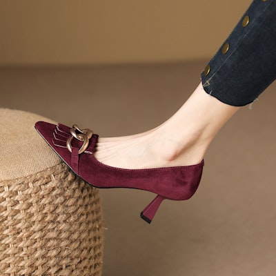 (W) Luiza Barcelos Hak Tinggi Suede Jumbai Gesper Metal 'Burgundy' X900908 Details for (W) Luiza Barcelos Hak Tinggi Suede Jumbai Gesper Metal 'Burgundy' X900908
