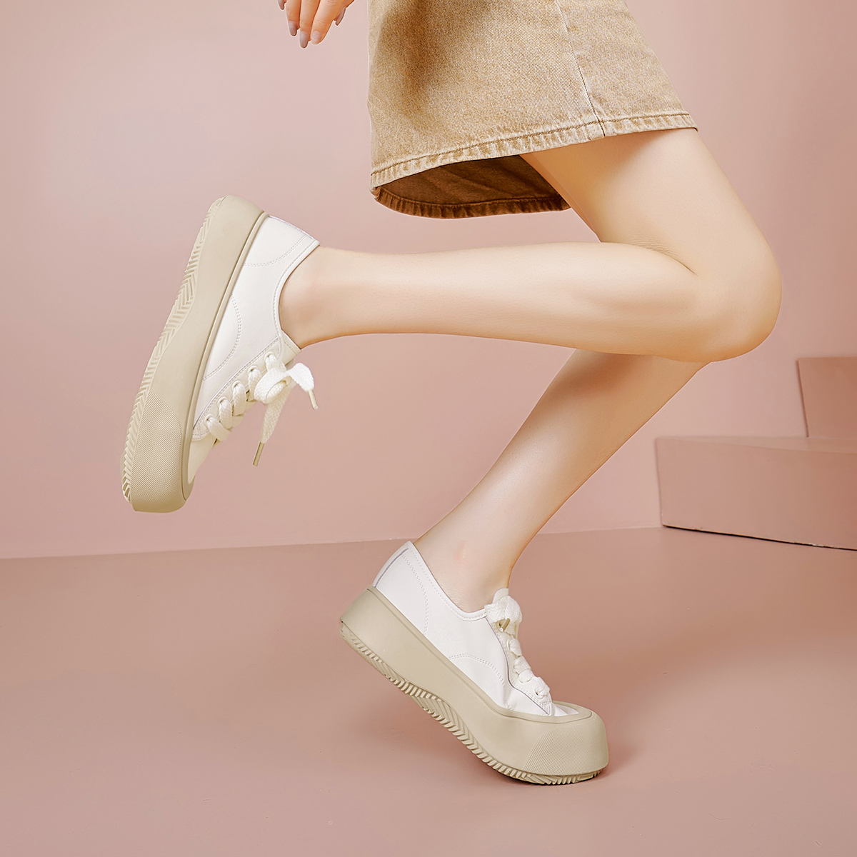 (W) Luiza Barcelos Synthetic Leather Low Top 'Beige Chunky Cute' 圖 3