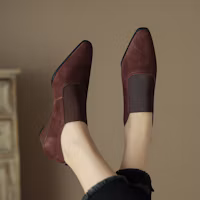 Shop (W) Luiza Barcelos Tacones Altos de Punta Afilada de Terciopelo 'Taupe Wedge' X901898