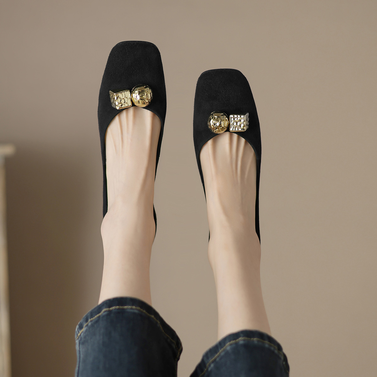 Lookbook (Women) Luiza Barcelos Velvet Square Toe Casual Flat 'Black Sheepskin' X901969
