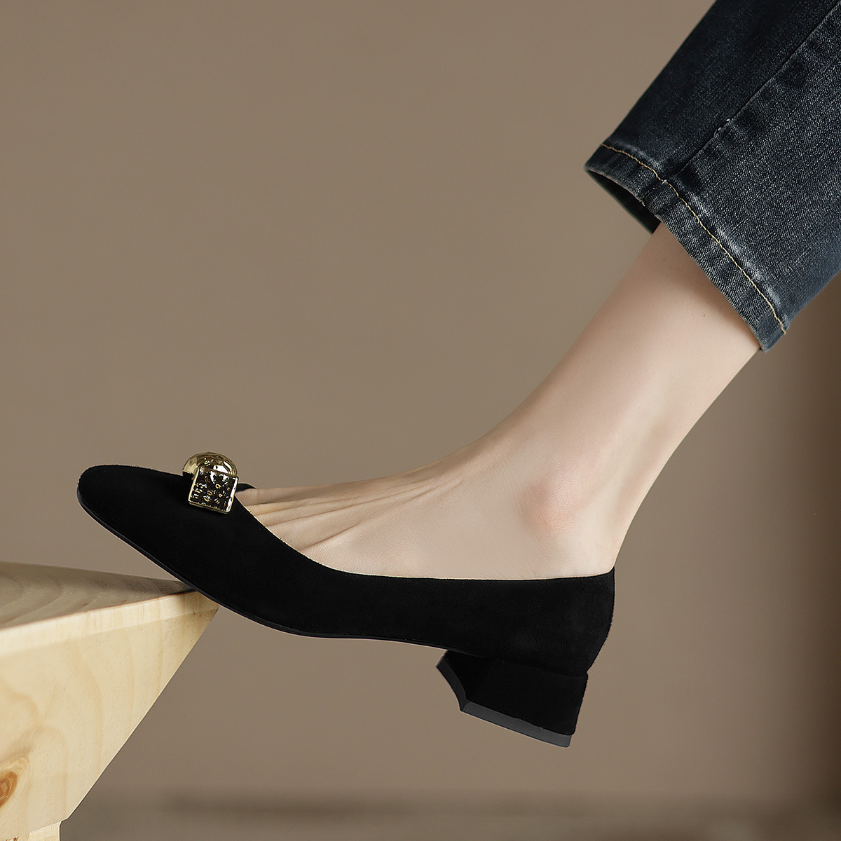 Purchase (Women) Luiza Barcelos Velvet Square Toe Casual Flat 'Black Sheepskin' X901969