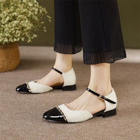 Luiza Barcelos 织物 复古搭扣瑪麗珍 休閒單鞋 2.5cm 女款 米白黑色 Shop Luiza Barcelos 织物 复古搭扣瑪麗珍 休閒單鞋 2.5cm 女款 米白黑色