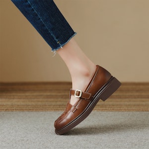 Luiza Barcelos 編織圓頭金屬搭扣粗跟 休閒單鞋 女款 棕色 Details for Luiza Barcelos 編織圓頭金屬搭扣粗跟 休閒單鞋 女款 棕色