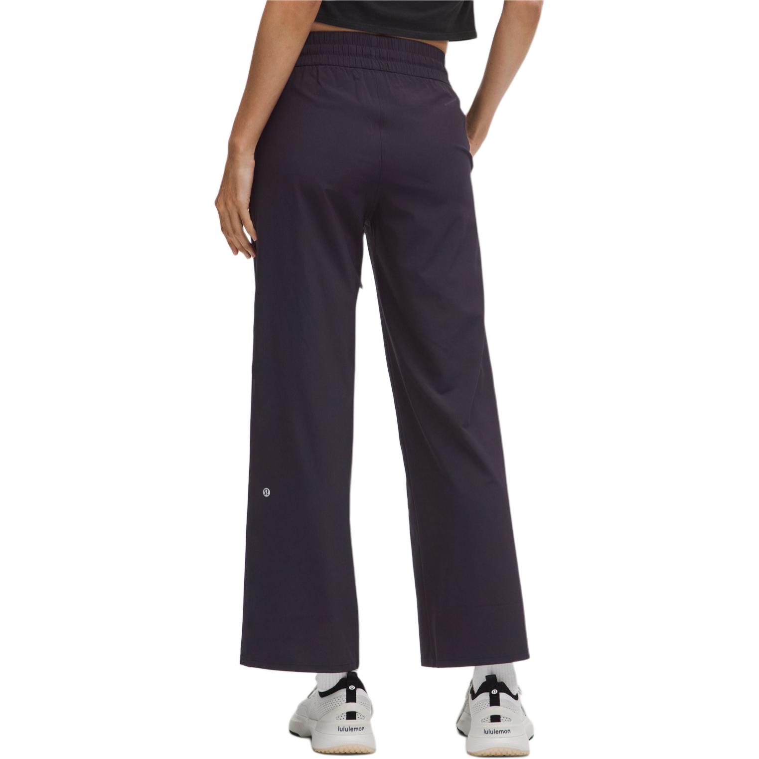 Lookbook (W) 룰루레몬 미드라이즈 캐주얼 풀온 팬츠 28" - 기본, 편안함, 스타일리시. LW5IB9A