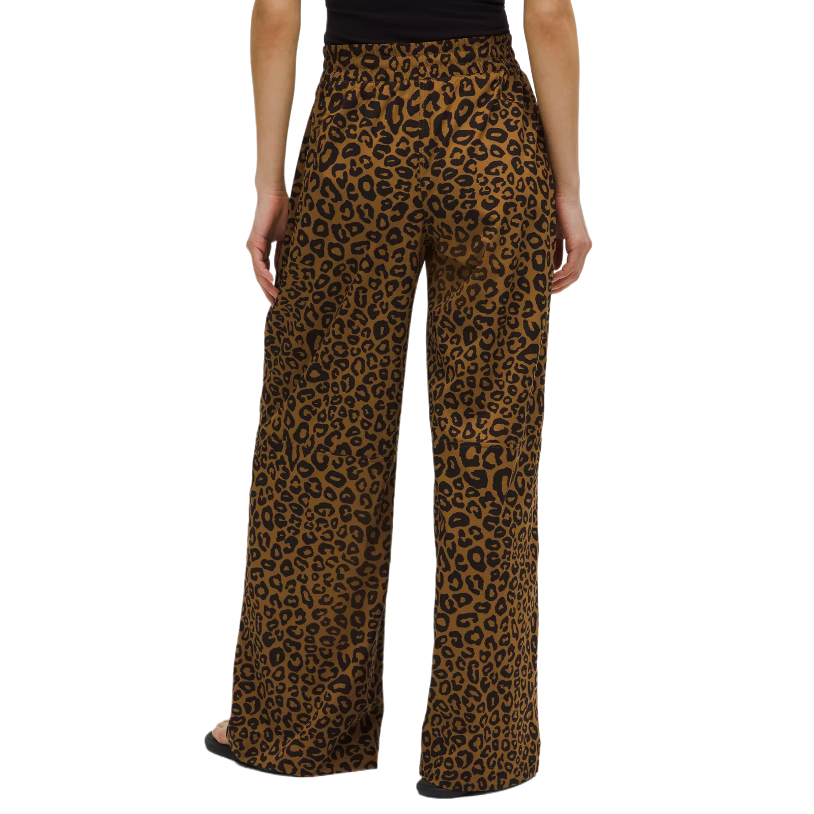 Lookbook (W) 룰루레몬 스위프트 와이드 레그 풀렌스 미드라이즈 캐주얼 팬츠. LW5FTPA