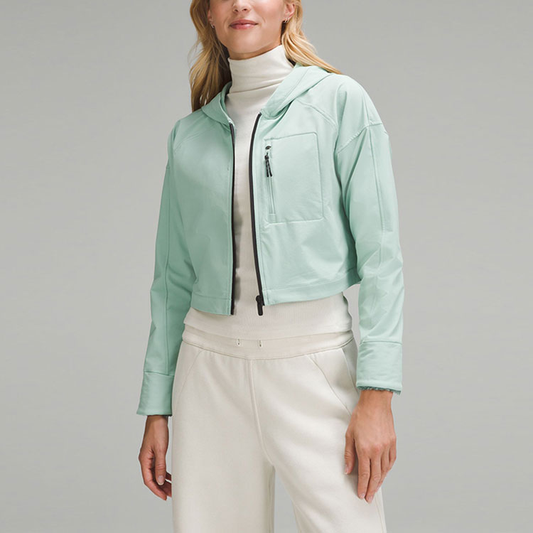 Lookbook (W) Lululemon 保暖旅行羊羔绒内衬三合一连帽夹克 LW3HLUS