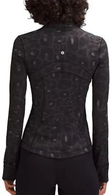 (W) Lululemon 黑豹纹印花标志舒适休闲夹克 LW4CFWS Lookbook (W) Lululemon 黑豹纹印花标志舒适休闲夹克 LW4CFWS