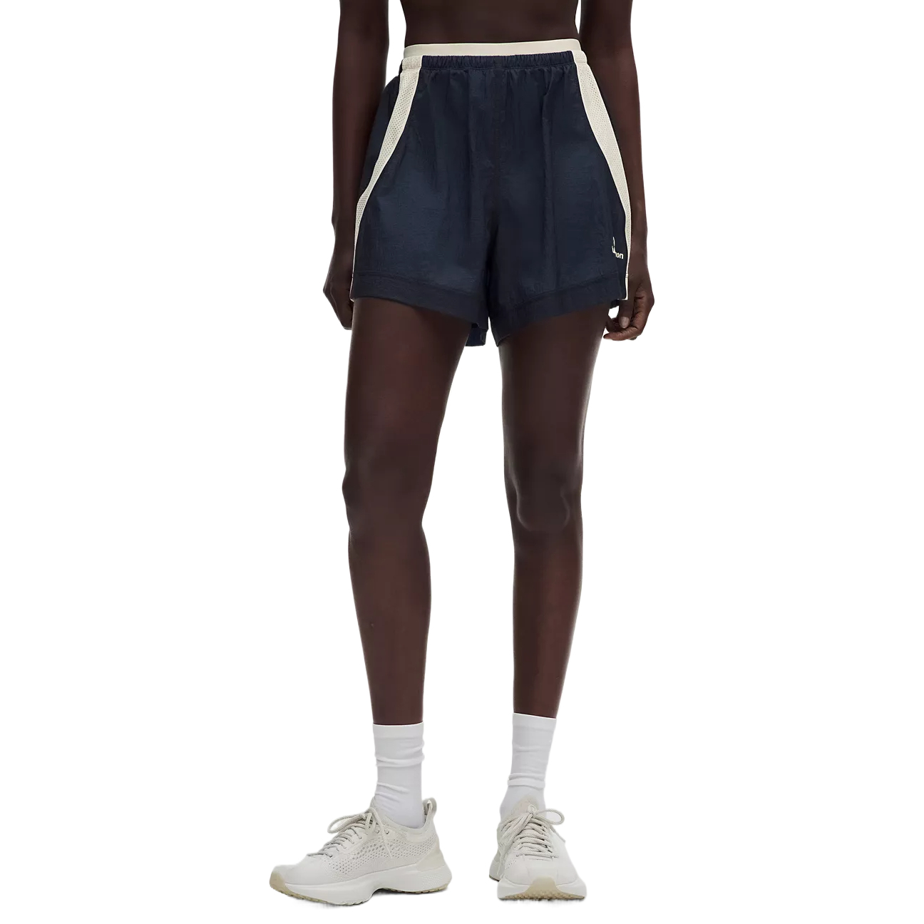 (Women) Lululemon License to Train  4" Quick-Dry Mid-Rise Soft Workout Shorts LW7DSWS