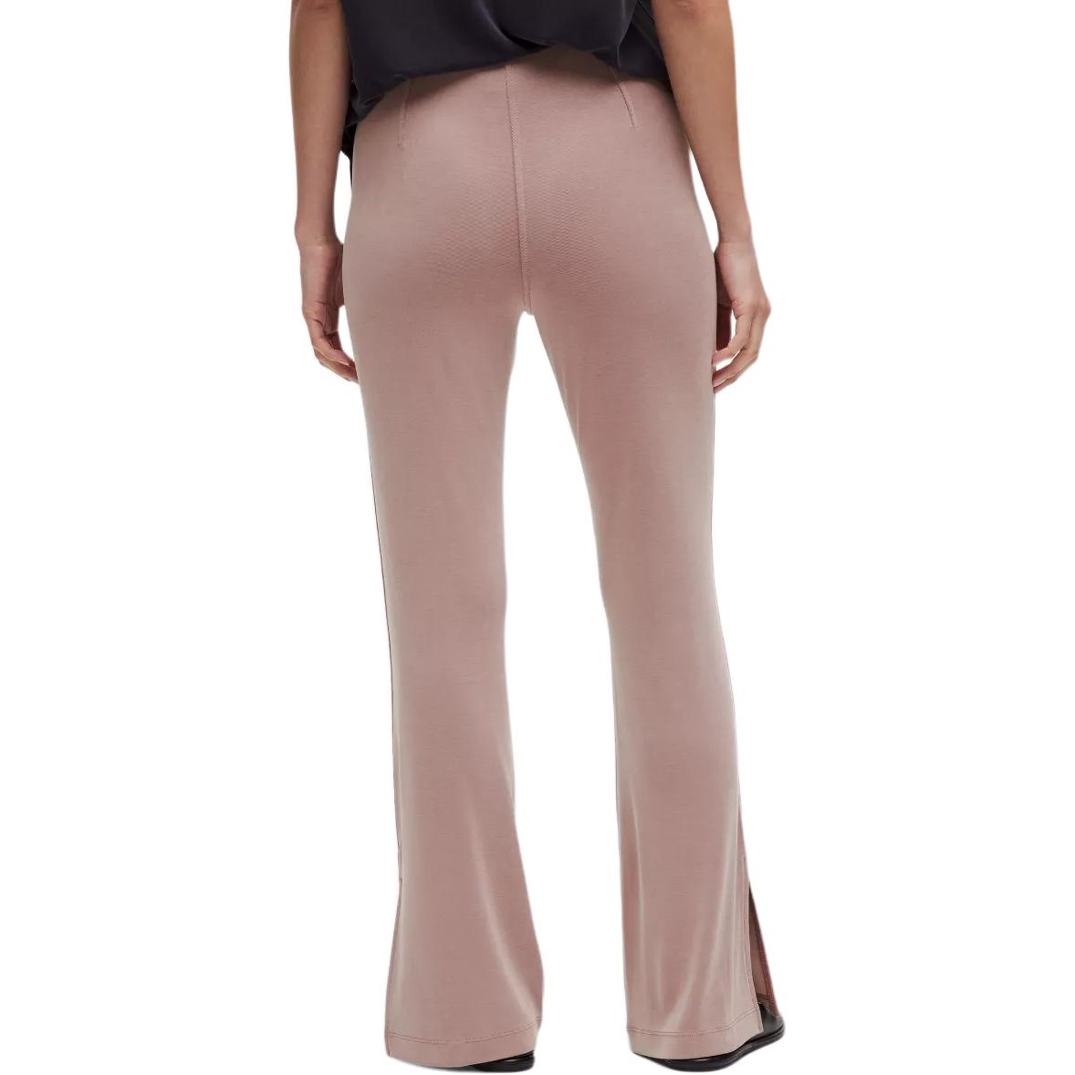 Purchase (W) Lululemon Softstreme 高彈力輕便喇叭休閒褲 LW5HBFA