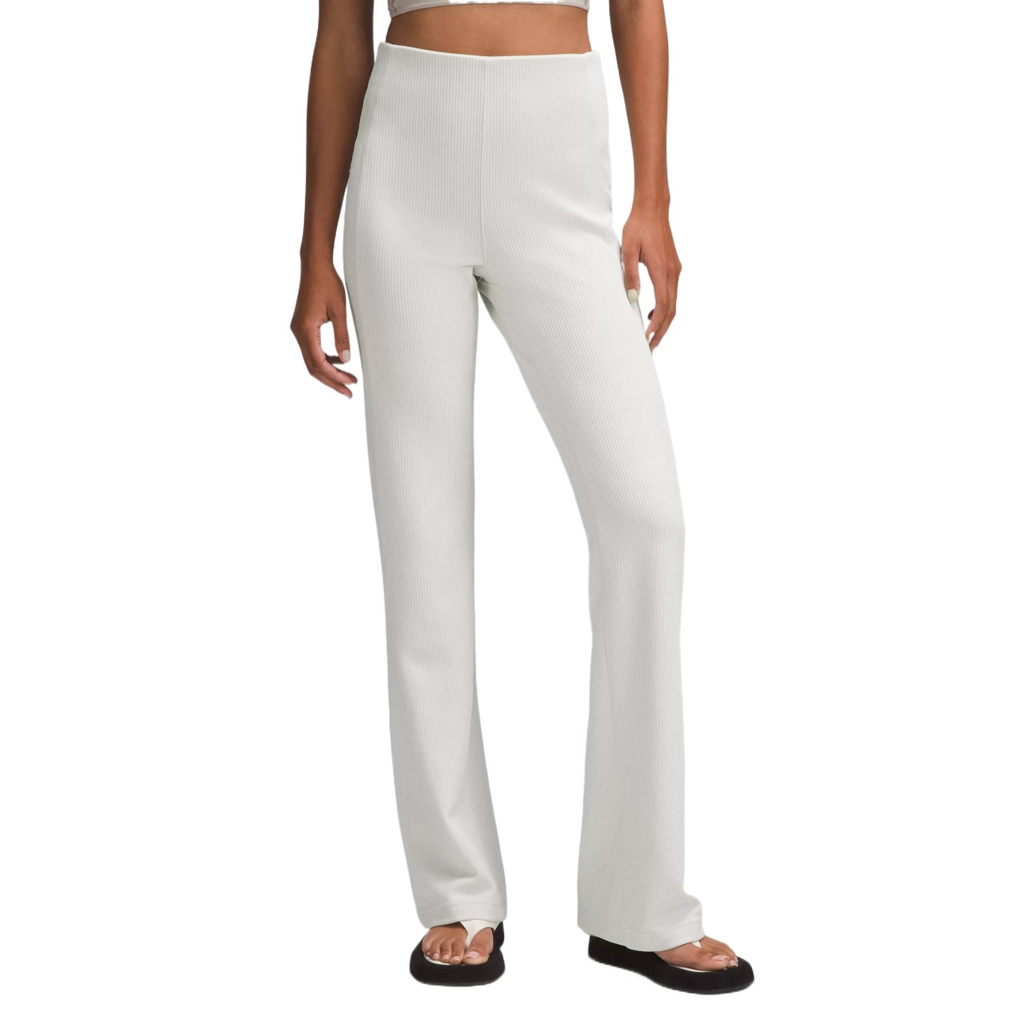 Shop (W) Lululemon Softstreme Celana Flare Lembut & Bernapas - Tanpa Resleting, Warna Polos. LW5GVKS