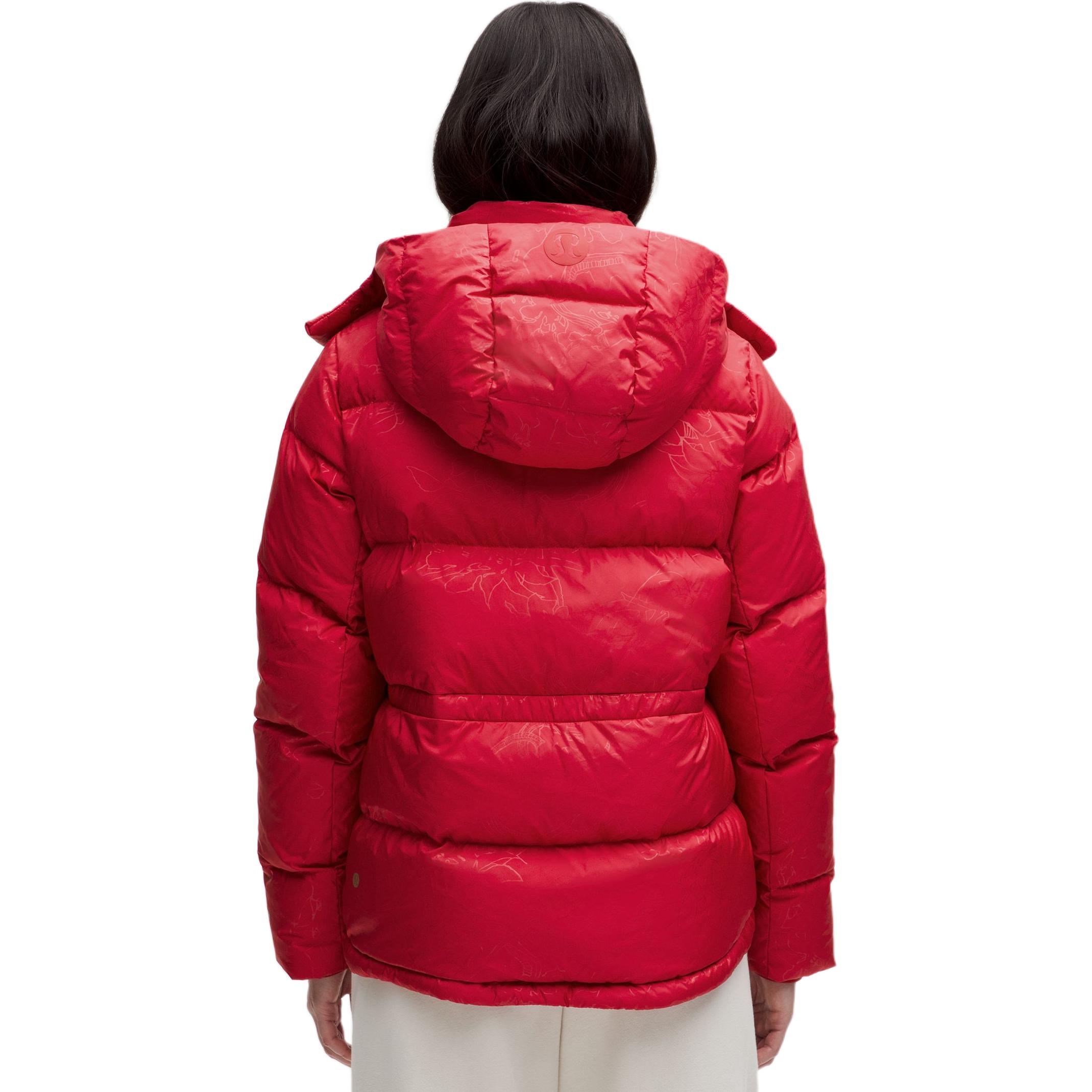 Lookbook (W) Lululemon Wunder Puff Edición Año Nuevo Lunar Serpiente Chaqueta de Plumas 600FP. LW4CHMS