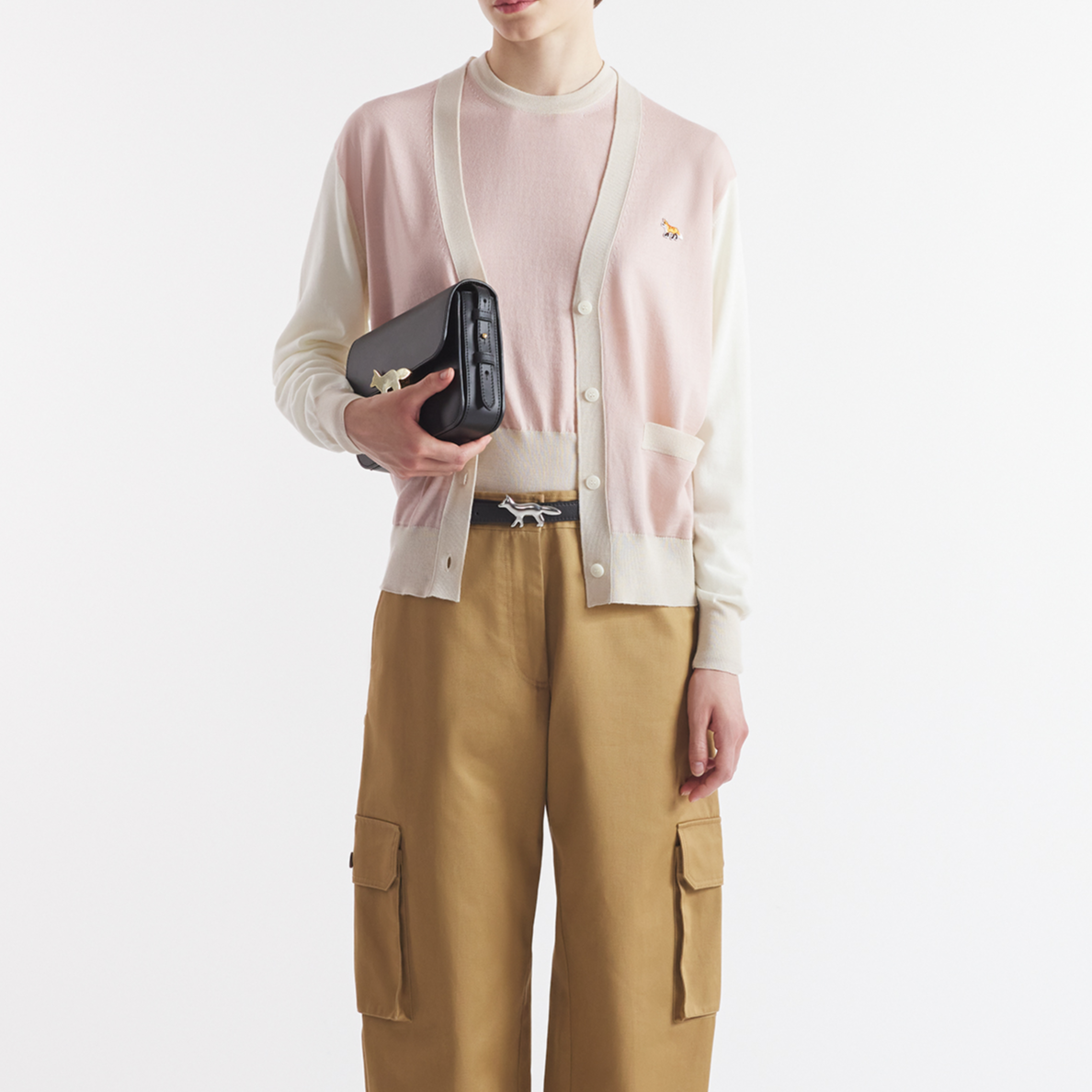 Shop (W) Maison Kitsune Cardigan Leher V Jalur dengan Patch Rubah - Pasture Rose. MW00505KT1036-P628