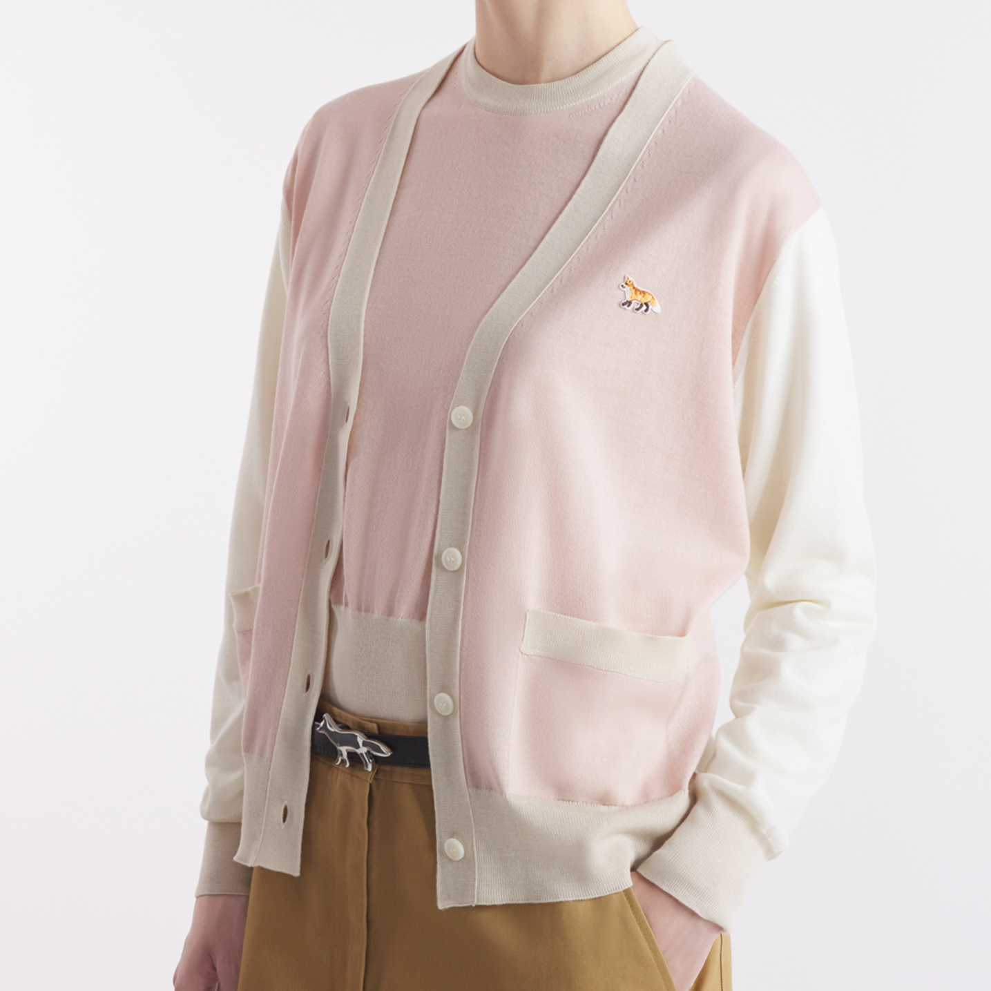 Purchase (W) Maison Kitsune Cardigan Leher V Jalur dengan Patch Rubah - Pasture Rose. MW00505KT1036-P628