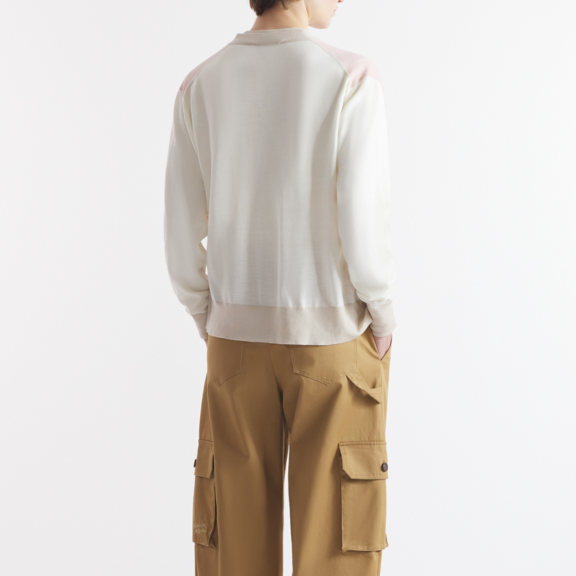 Details for (W) Maison Kitsune Cardigan Leher V Jalur dengan Patch Rubah - Pasture Rose. MW00505KT1036-P628