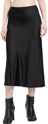 (W) Maison Margiela 黑色缎面中长裙 FW22 休闲长裙. S51MA0486S49465-900 Lookbook (W) Maison Margiela 黑色缎面中长裙 FW22 休闲长裙. S51MA0486S49465-900