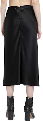 (W) Maison Margiela 黑色缎面中长裙 FW22 休闲长裙. S51MA0486S49465-900 Shop (W) Maison Margiela 黑色缎面中长裙 FW22 休闲长裙. S51MA0486S49465-900