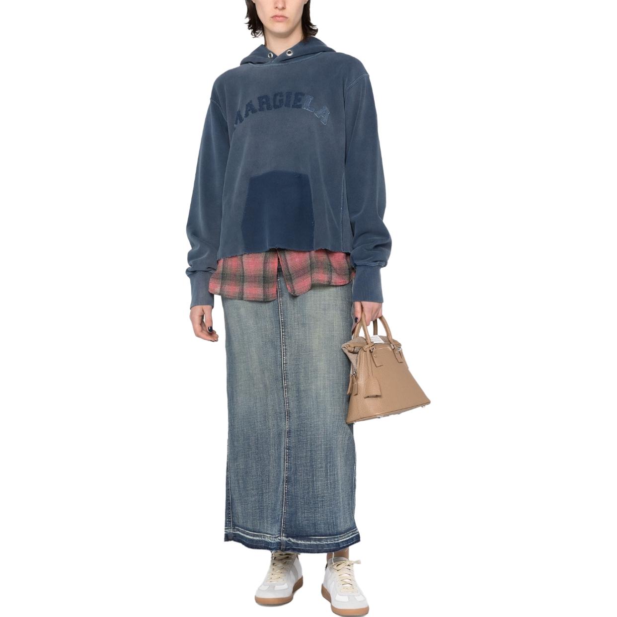 Purchase (W) Maison Margiela Sudadera Azul con Estampado Gráfico de Logo S51GU0127S25570