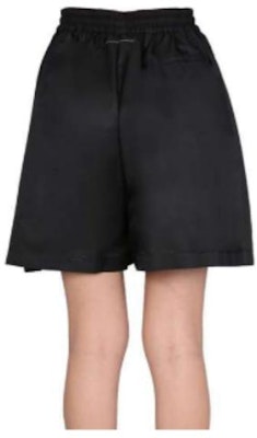 (W) Maison Margiela Celana Pendek High-Waist Loose Fit Hitam S52MU0077-S53984-900 Lookbook (W) Maison Margiela Celana Pendek High-Waist Loose Fit Hitam S52MU0077-S53984-900