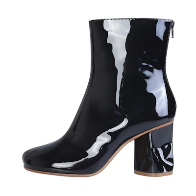 (W) Maison Margiela Ankle Boot 'Patent Black Leather'