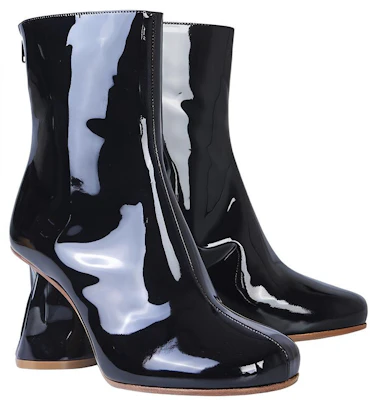 (W) Maison Margiela But Ankle 'Kulit Hitam Berkilat' S39WU0139P2495T8013 Lookbook (W) Maison Margiela But Ankle 'Kulit Hitam Berkilat' S39WU0139P2495T8013