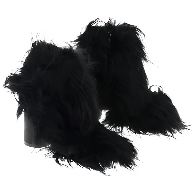 Shop (W) Maison Margiela Sepatu Bot Berbulu Hitam Fashion S40WU0185P1964T8013