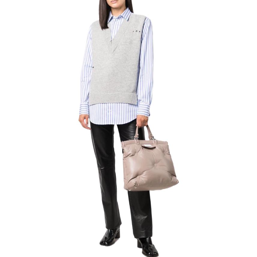 Lookbook (W) Maison Margiela 灰色條紋層次針織背心長袖襯衫 S51DL0382S54191492F